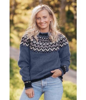 Blå riddari genser - Istex 91002 Lapis blue heather