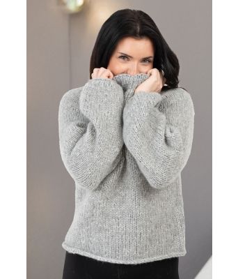 Grå Easy Peasy kosegenser i dobbel tråd - Strikkia 2022-017-313