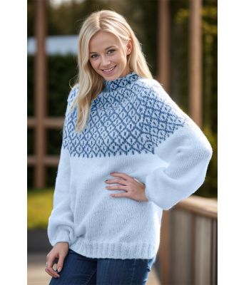 Lyseblå Glød genser med blått mønster - Viking 2022-3-320&323