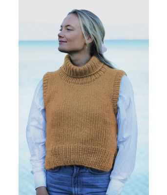 Okergul Lun vest - Strikkia 2024-005-345