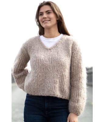 Verogenseren sandfarget - Strikkia 2024-018-506