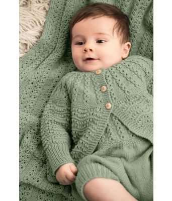 Edith hentesett til baby med cardigan, romper, kyse, lue, sokker og teppe - DG 427-03