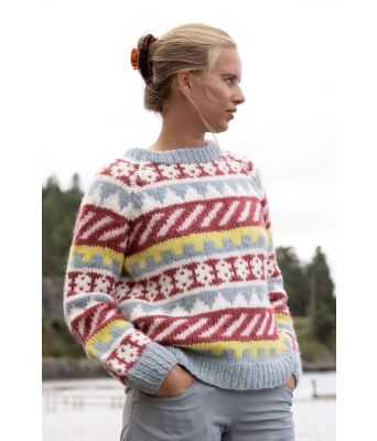 Lana mønstrete strikkegenser - DSA 111-07