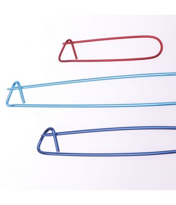 Sett 3 maskeholdere i forskjellige farger og størrelser