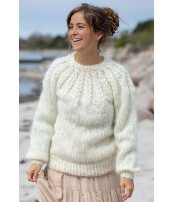 Mari genser med fletter - Belfilato 23-014