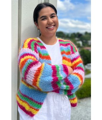 Brun hestegenser - Strikkia 2021-035H