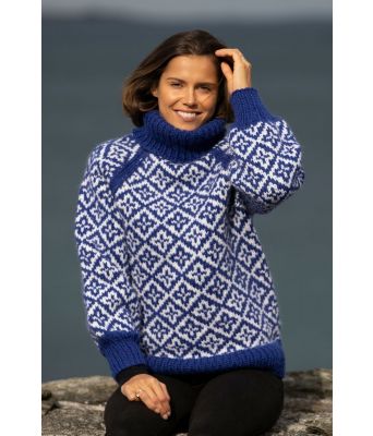 Bianca tykk og høyhalset strikkegenser - Viking 2134-02