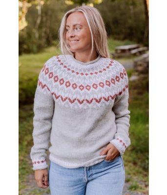 Burgunder riddarigenser med tre farger - DN0024