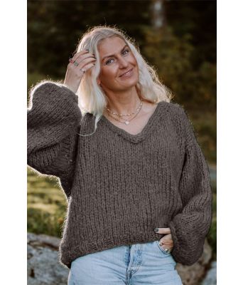 Charlottes brune chunky mohair genser - Strikkia 2021-027