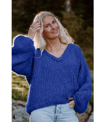 Charlottes kongeblå chunky mohair genser - Strikkia 2021-027E