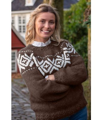 Chunky brun fanagenser - Strikkia 2021-031B