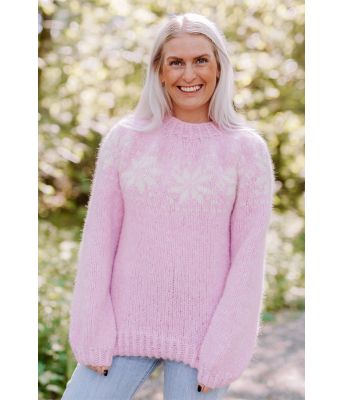 Chunky rosa stjernegenser - Strikkia 2020-011B