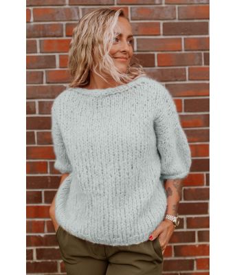 Claudias duegrå chunky mohair genser - Strikkia 2021-025C
