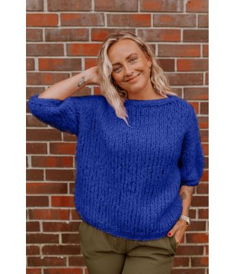 Claudias kongeblå chunky mohair genser - Strikkia 2021-025E