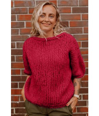 Claudias røde chunky mohair genser - Strikkia 2021-025K