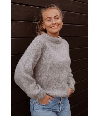 Cozy everyday sweater strikket tykk kosegenser - Strikkia 2022-002