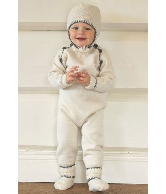 Knappefin strikket heldress med tilbehør til baby - DG 229-06A