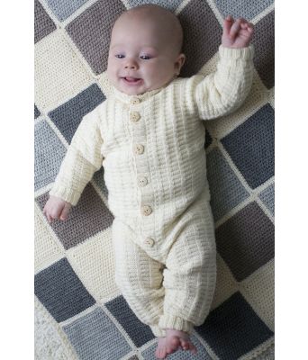 Martin strikket heldress til baby med knapper - DG 293-05A