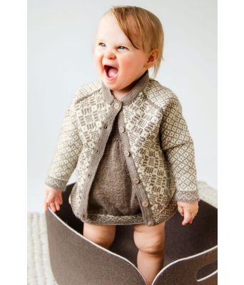 Kongsemne jakke, seleskjørt og lue til baby - DG 319-07