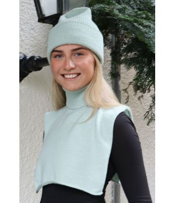 Turkis Vian lue strikket i baby ull - DG 445-07