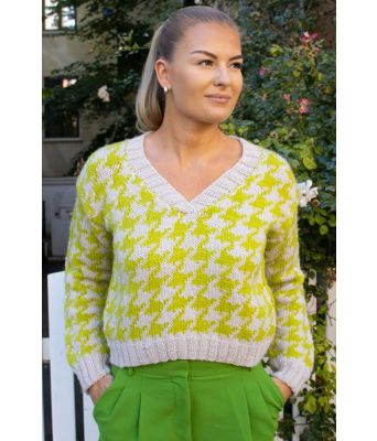 Pæregrønn og hvit Akita genser - DG 457-03