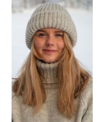 Ylfa strikkelue - DG 463-02