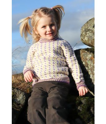 Hvit islender til barn med raglan - DG 463-16