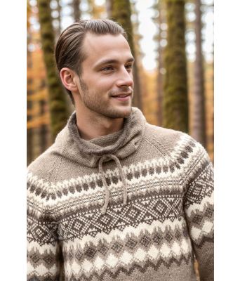 Beige Carl genser med brunt mønster - DLG 143-SU348534883400