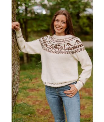 Naturhvit Fjellgeit genser med brunt og beige mønster - DLG 22-005C