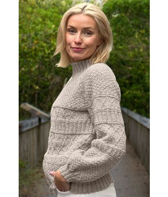 Kittfarget Månebedotten genser i bomullsgarn - DLG 23-004-SB5384