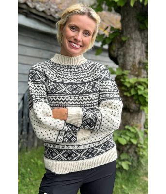 Pålgenseren i naturhvit med koks mønster - DLG 23-011-SU34003427