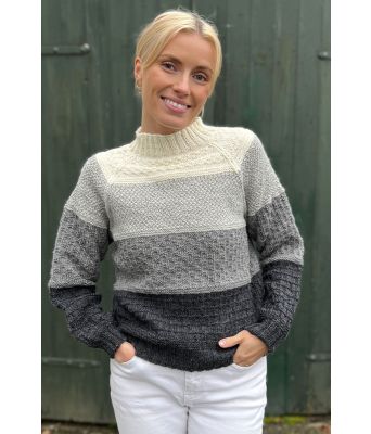 Structured stripes of grey - DLG 23-018