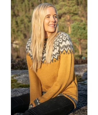 Gul riddari genser med grått mønster - LL0042