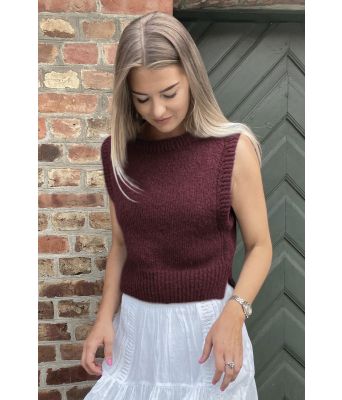 Plommefarget Kalsitt strikket vest - DSA 101-03C