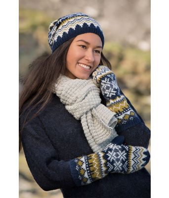 Fryd sett med strikket lue og votter - Viking 1710-6A