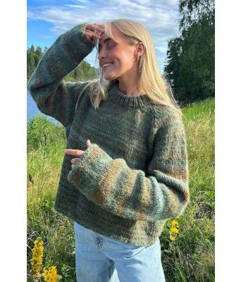 Øyunn strikkegenser med raglan - ØK 01-05