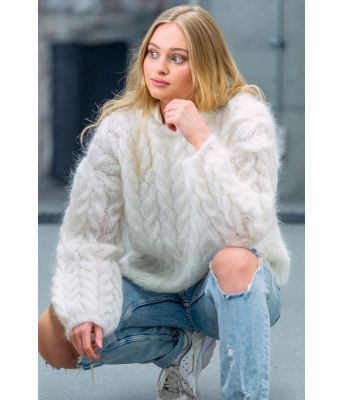 Hvit Melanita strikket genser med flettemønster - GG 286-11