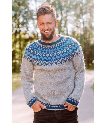 Grå riddari genser med blått mønster - Istex 91002