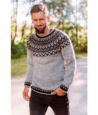 Grå riddari genser med mørkegrått/sort mønster - Istex 91002