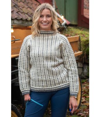 Grindavik islender med raglanfelling - DLG-21-010