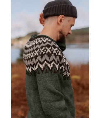 Grønn Islandur islandsgenser med grått mønster Strikkia 2022-014E