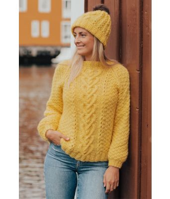 Hjerteflette gul genser - Strikkia 2021-010A