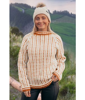 Islender med oker brunt mønster - Strikkia 2020-030J