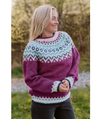 Lilla riddarigenser med blått og turkis mønster - LL0049