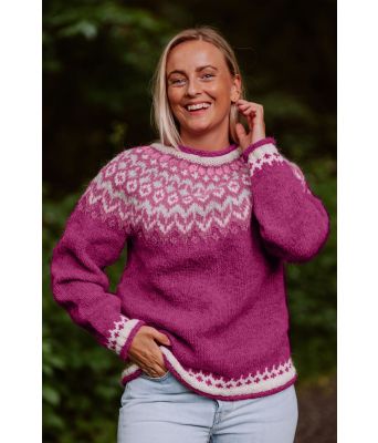 Kongelilla riddarigenser med rosa og grått mønster - LL0068