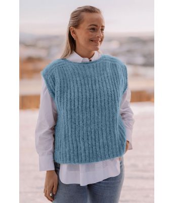 Lys jeansblå Anytime strikket slipover - Strikkia 2022-003I