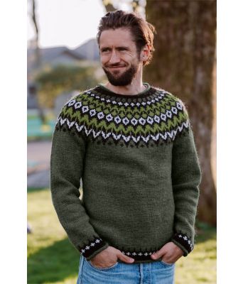 Mørkt grønn riddari genser til mann - DN0018
