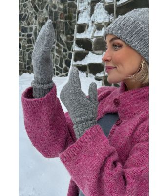 Grå Jomfruland votter - Øyunn Krogh OK 06-15