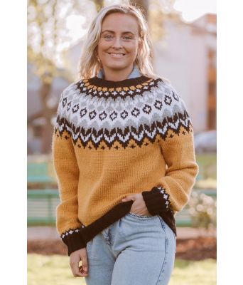 Okergul riddarigenser med sort mønster - DN0016