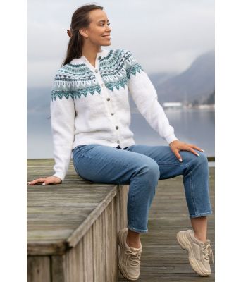 Pibbar strikket kofte med rundfelling Mie Cappelen - Viking 2114-06